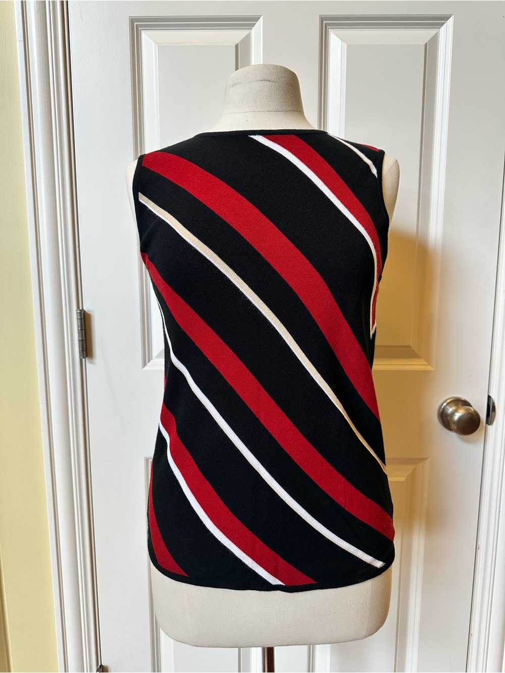 Liz Claiborne Collection Sleeveless Black Tank with Bold Stripes